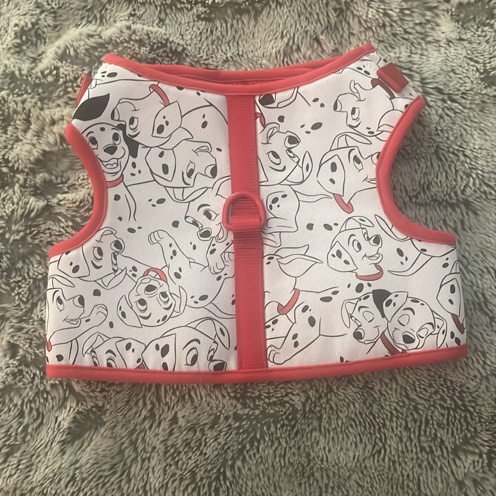 NWOT size Medium dog harness Disney 101 Dalmatians